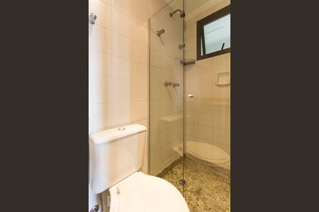 Apartamento à venda com 83m², 3 quartos e 2 vagasBanheiro da suíte