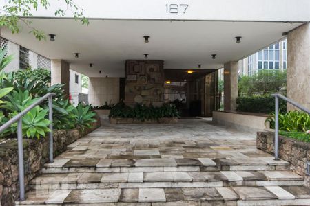 Apartamento à venda com 117m², 3 quartos e 1 vaga Apartamento à venda com 117m², 3 quartos e 1 vagaFachada