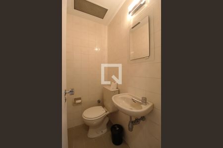 Lavabo de apartamento para alugar com 1 quarto, 60m² em Indianópolis, São Paulo