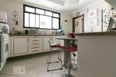 Apartamento à venda com 153m², 3 quartos e 2 vagasCozinha