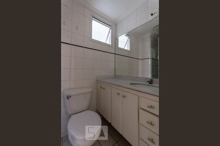 Banheiro de apartamento à venda com 3 quartos, 73m² em Vila Andrade, São Paulo