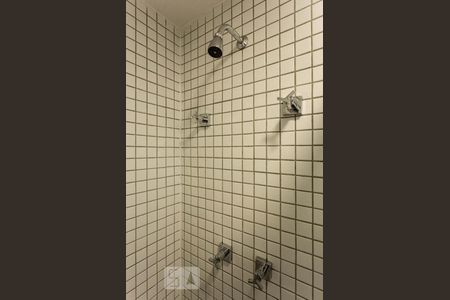 Banheiro de apartamento para alugar com 1 quarto, 47m² em Brooklin Paulista, São Paulo