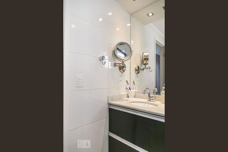 Apartamento para alugar com 65m², 2 quartos e 1 vagaBanheiro do Quarto 1 (suite)