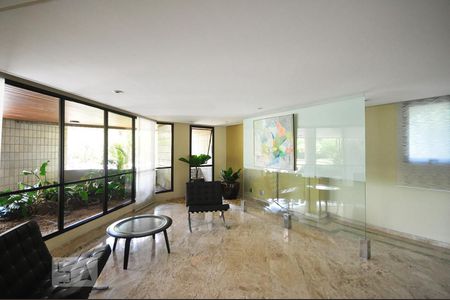 Apartamento para alugar com 300m², 4 quartos e 4 vagashall social