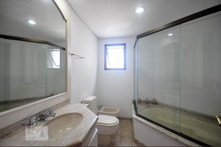 Apartamento para alugar com 300m², 4 quartos e 4 vagasbanheiro suíte 3
