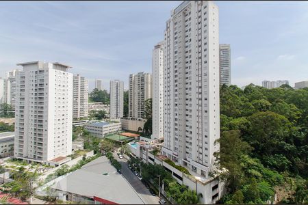 vista da varanda de apartamento à venda com 2 quartos, 84m² em Vila Andrade, São Paulo