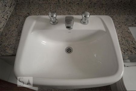 Detalhe Banheiro de apartamento à venda com 4 quartos, 170m² em Vila Suzana, São Paulo