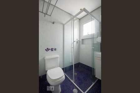Banheiro de apartamento para alugar com 3 quartos, 100m² em Jardim Londrina, São Paulo