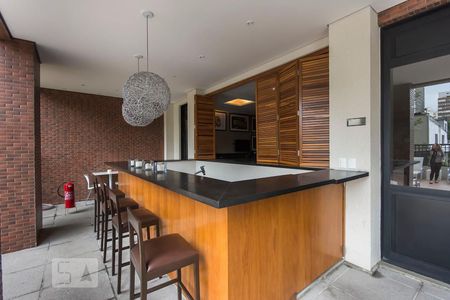 Apartamento à venda com 57m², 1 quarto e 1 vagaBar da piscina