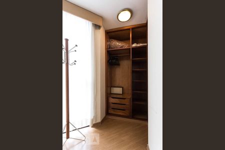 Closet de apartamento à venda com 1 quarto, 50m² em Campo Belo, São Paulo