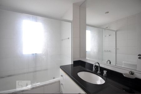 Apartamento para alugar com 160m², 3 quartos e 2 vagasbanheiro suíte 3