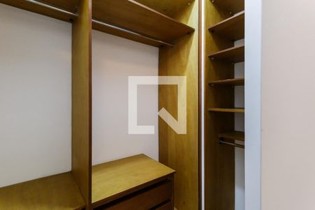 Closet de apartamento para alugar com 1 quarto, 40m² em Vila Nova Conceição, São Paulo