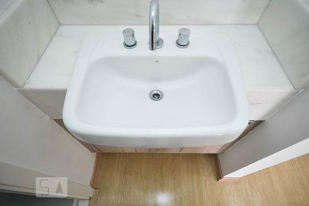 Apartamento para alugar com 47m², 1 quarto e 1 vagaPia do banheiro