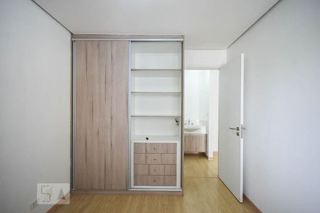 Armário do quarto  de apartamento para alugar com 1 quarto, 47m² em Vila Andrade, São Paulo