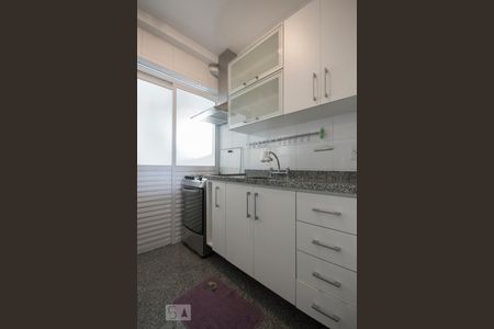 Apartamento para alugar com 68m², 2 quartos e 2 vagasCozinha