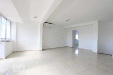 Apartamento à venda com 244m², 3 quartos e 3 vagassala do segundo andar