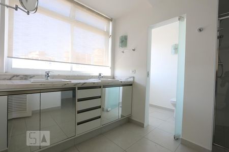 Apartamento à venda com 244m², 3 quartos e 3 vagassuite 2