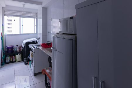 Cozinha e Área de Serviço de apartamento para alugar com 2 quartos, 42m² em Água Branca, São Paulo