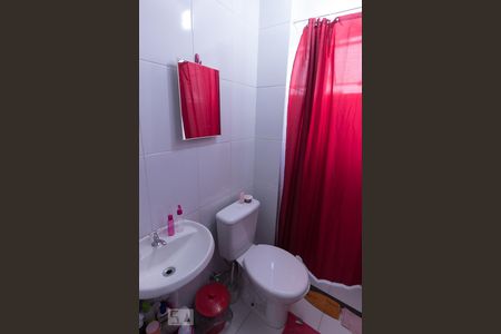 Banheiro de apartamento para alugar com 2 quartos, 42m² em Água Branca, São Paulo