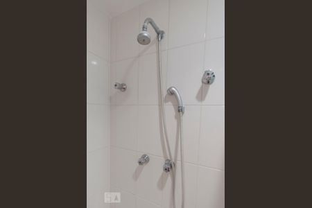 Banheiro de apartamento para alugar com 2 quartos, 90m² em Santa Teresinha, São Paulo