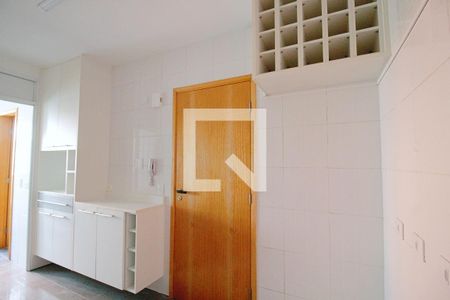 Apartamento para alugar com 83m², 2 quartos e 2 vagasCozinha 