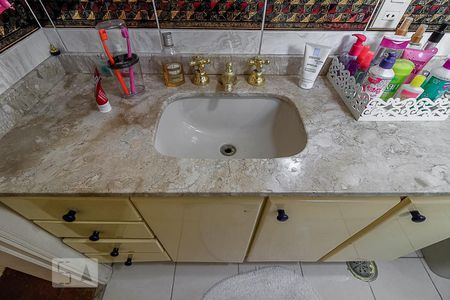 Apartamento à venda com 160m², 3 quartos e 2 vagasBanheiro