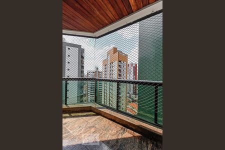 Apartamento à venda com 160m², 3 quartos e 2 vagasVaranda