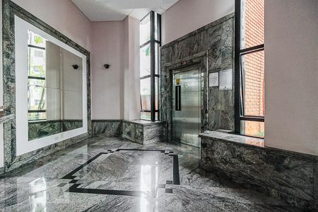 Apartamento à venda com 160m², 3 quartos e 2 vagasHall