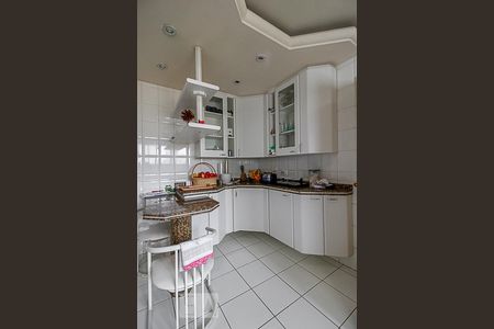 Apartamento à venda com 160m², 3 quartos e 2 vagasCozinha