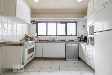 Apartamento à venda com 160m², 3 quartos e 2 vagasCozinha