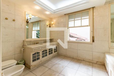 Apartamento para alugar com 280m², 2 quartos e 1 vagaSuíte 2 - Banheiro