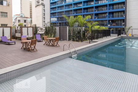 Piscina externa de kitnet/studio para alugar com 1 quarto, 49m² em Bela Vista, São Paulo