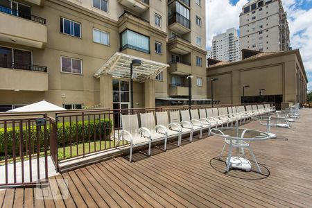 Apartamento à venda com 41m², 1 quarto e 1 vagaArea da piscina