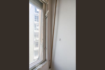 Apartamento para alugar com 33m², 1 quarto e sem vagaDetalhe da janela