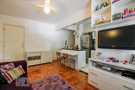 Sala de apartamento para alugar com 1 quarto, 55m² em Indianópolis, São Paulo