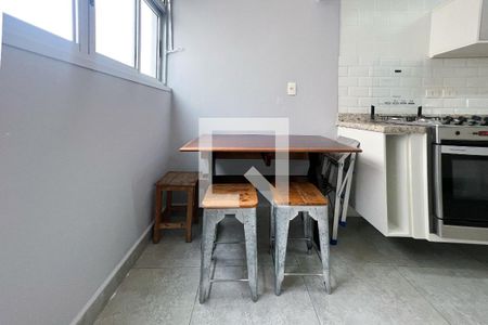 Apartamento para alugar com 70m², 2 quartos e 1 vagaÁrea de Serviço