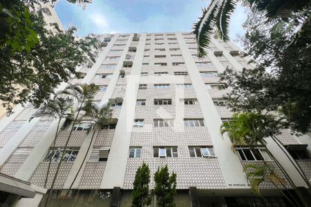 Apartamento para alugar com 70m², 2 quartos e 1 vagaFachada