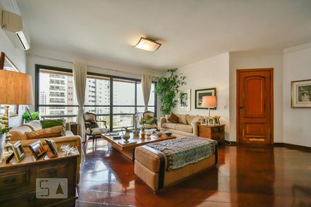Sala de apartamento à venda com 4 quartos, 178m² em Vila Suzana, São Paulo