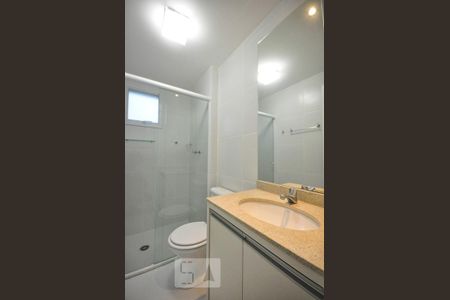 banheiro suíte de apartamento à venda com 2 quartos, 75m² em Vila Andrade, São Paulo
