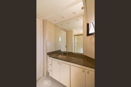 Banheiro Suíte de apartamento à venda com 2 quartos, 79m² em Vila Nova Conceição, São Paulo