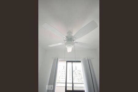 Detalhe Sala de apartamento para alugar com 3 quartos, 76m² em Vila Gumercindo, São Paulo