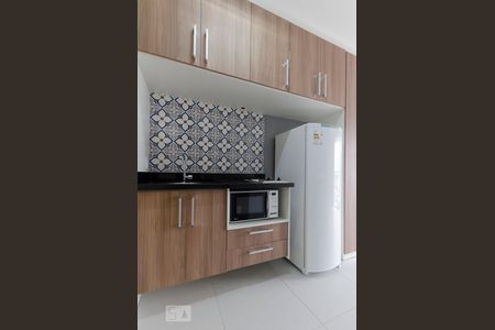 Cozinha de kitnet/studio para alugar com 1 quarto, 21m² em Santana, São Paulo