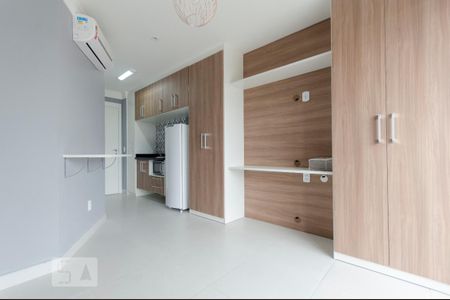 Quarto / Cozinha de kitnet/studio para alugar com 1 quarto, 21m² em Santana, São Paulo