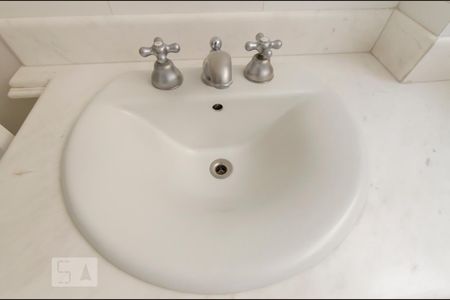 Apartamento para alugar com 89m², 2 quartos e 1 vaga Apartamento para alugar com 89m², 2 quartos e 1 vagaDetalhe do banheiro