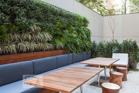 Apartamento para alugar com 41m², 1 quarto e 1 vaga Apartamento para alugar com 41m², 1 quarto e 1 vagaExterno do salão de festas