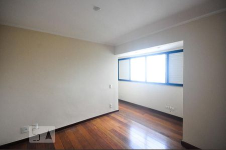 suíte de apartamento para alugar com 3 quartos, 300m² em Vila Suzana, São Paulo