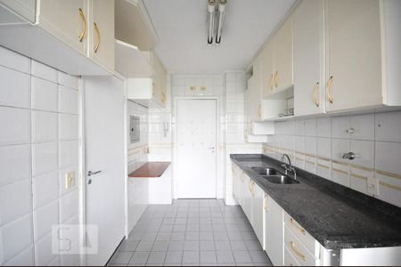 Apartamento à venda com 300m², 3 quartos e 3 vagascozinha