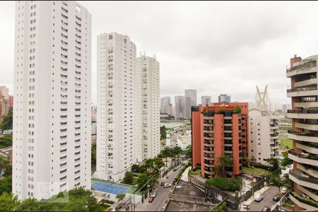 Apartamento para alugar com 367m², 4 quartos e 3 vagas Apartamento para alugar com 367m², 4 quartos e 3 vagasVista do terraço