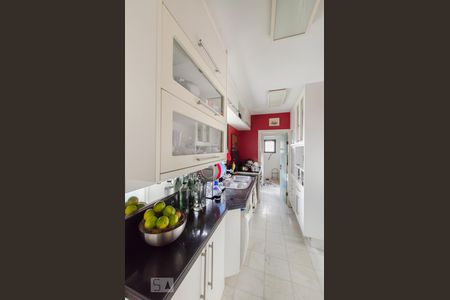 Apartamento para alugar com 367m², 4 quartos e 3 vagas Apartamento para alugar com 367m², 4 quartos e 3 vagasCozinha