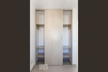 Quarto de apartamento à venda com 1 quarto, 40m² em Vila Olimpia, São Paulo